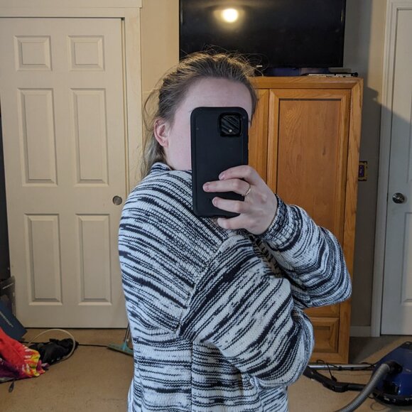 2 mock neck sweaters - Picture 10 of 13